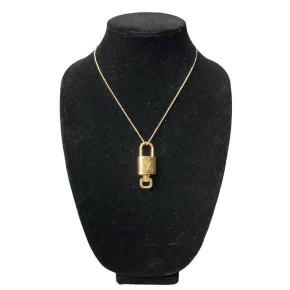 #344 Authentic Louis Vuitton Brass Lock & Key Set on a 18K Gold Plated Necklace - Picture 5 of 12